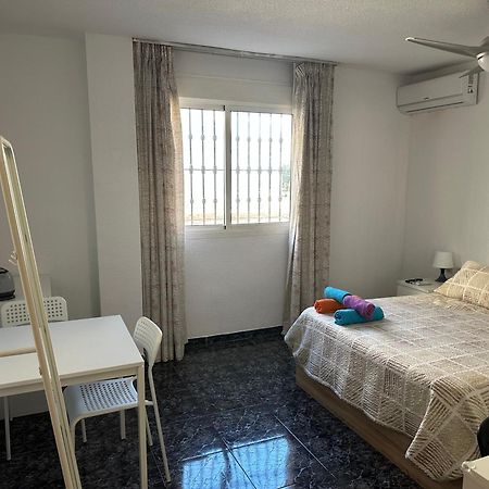 Almeria Centro Habitacion Privada En Apartamento Compartido Εξωτερικό φωτογραφία