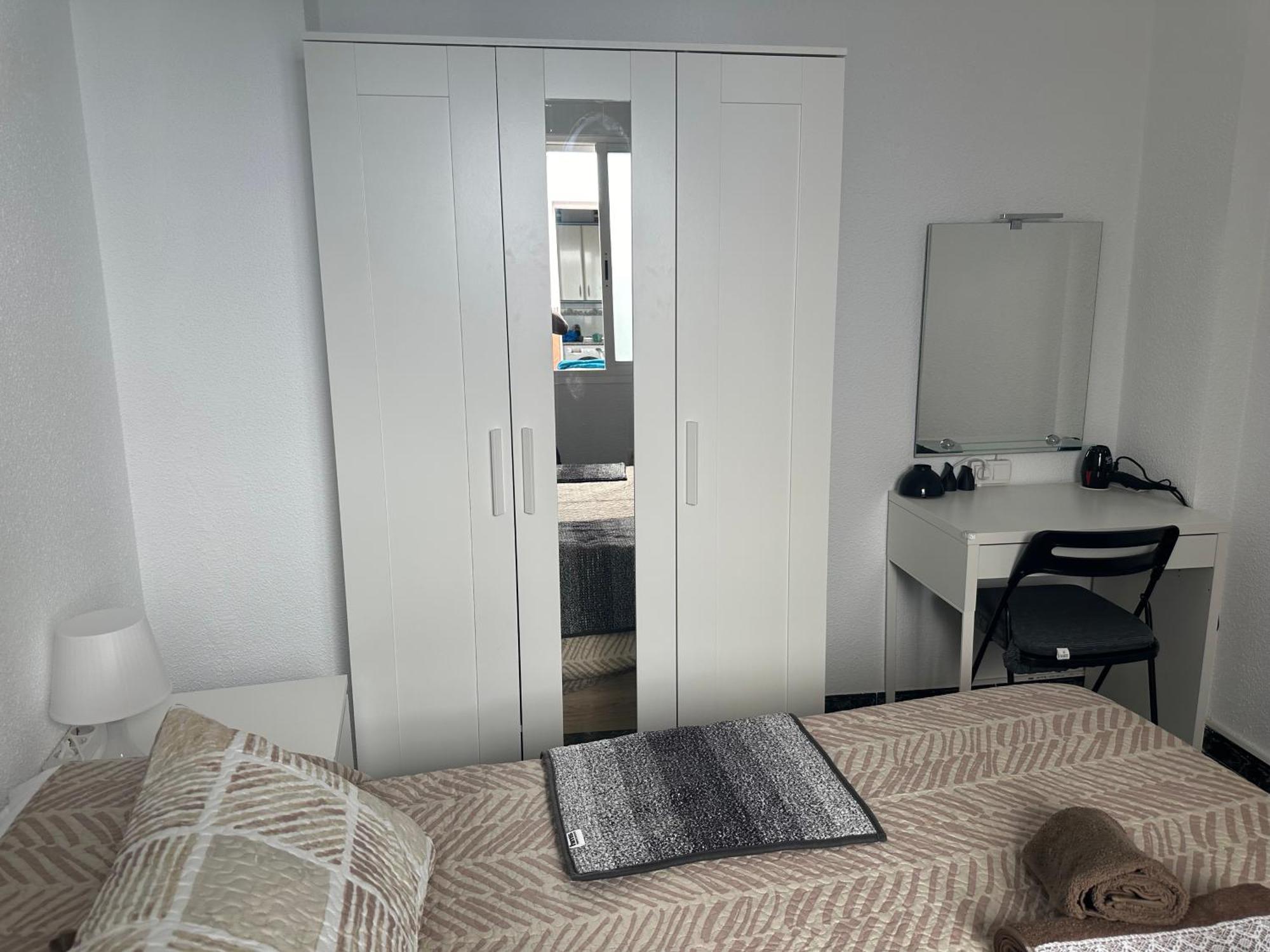 Almeria Centro Habitacion Privada En Apartamento Compartido Εξωτερικό φωτογραφία