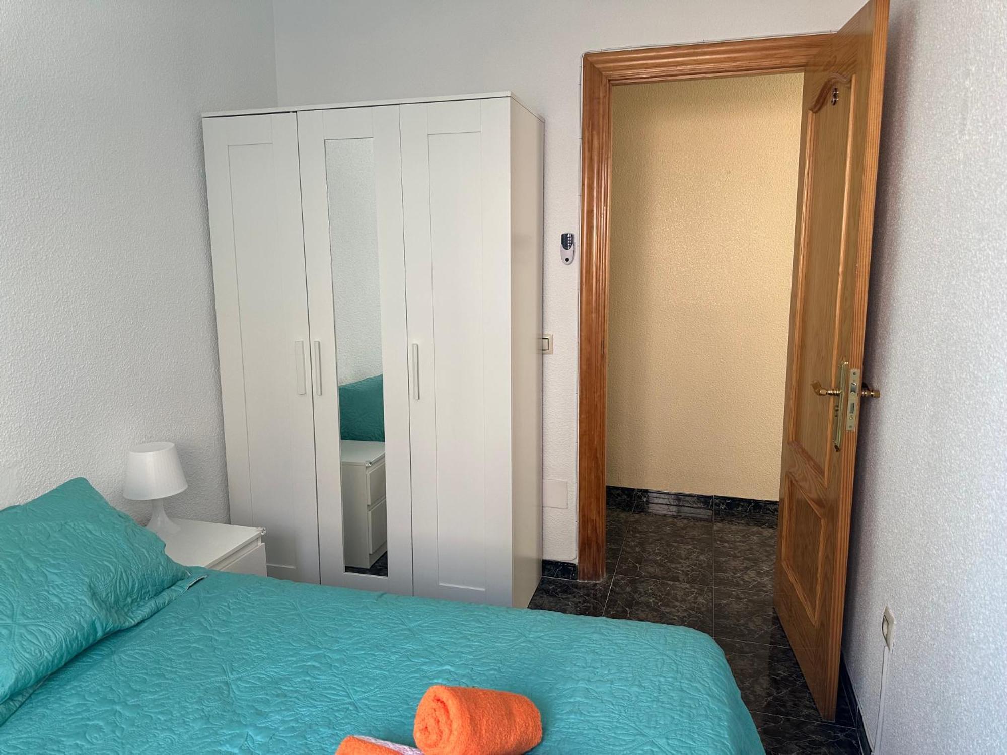 Almeria Centro Habitacion Privada En Apartamento Compartido Εξωτερικό φωτογραφία