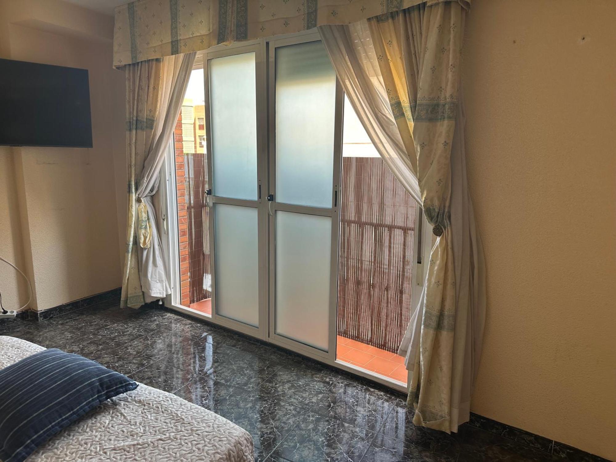 Almeria Centro Habitacion Privada En Apartamento Compartido Εξωτερικό φωτογραφία
