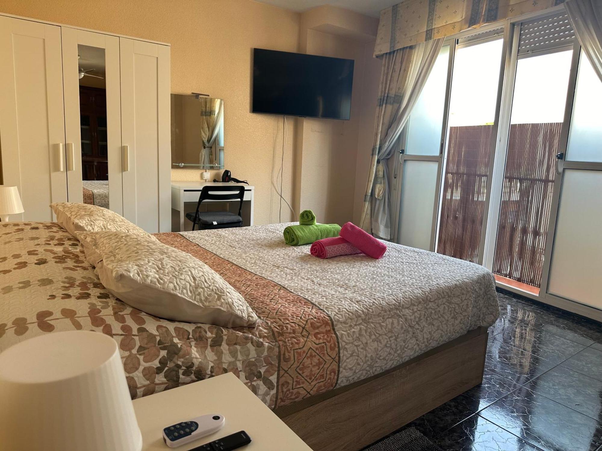 Almeria Centro Habitacion Privada En Apartamento Compartido Εξωτερικό φωτογραφία