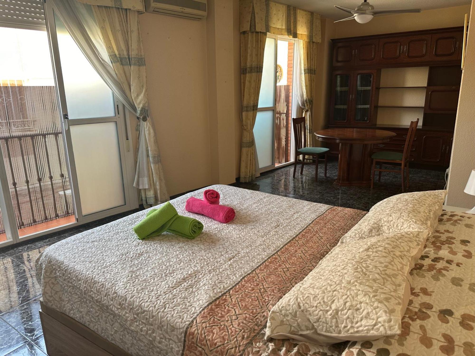 Almeria Centro Habitacion Privada En Apartamento Compartido Εξωτερικό φωτογραφία