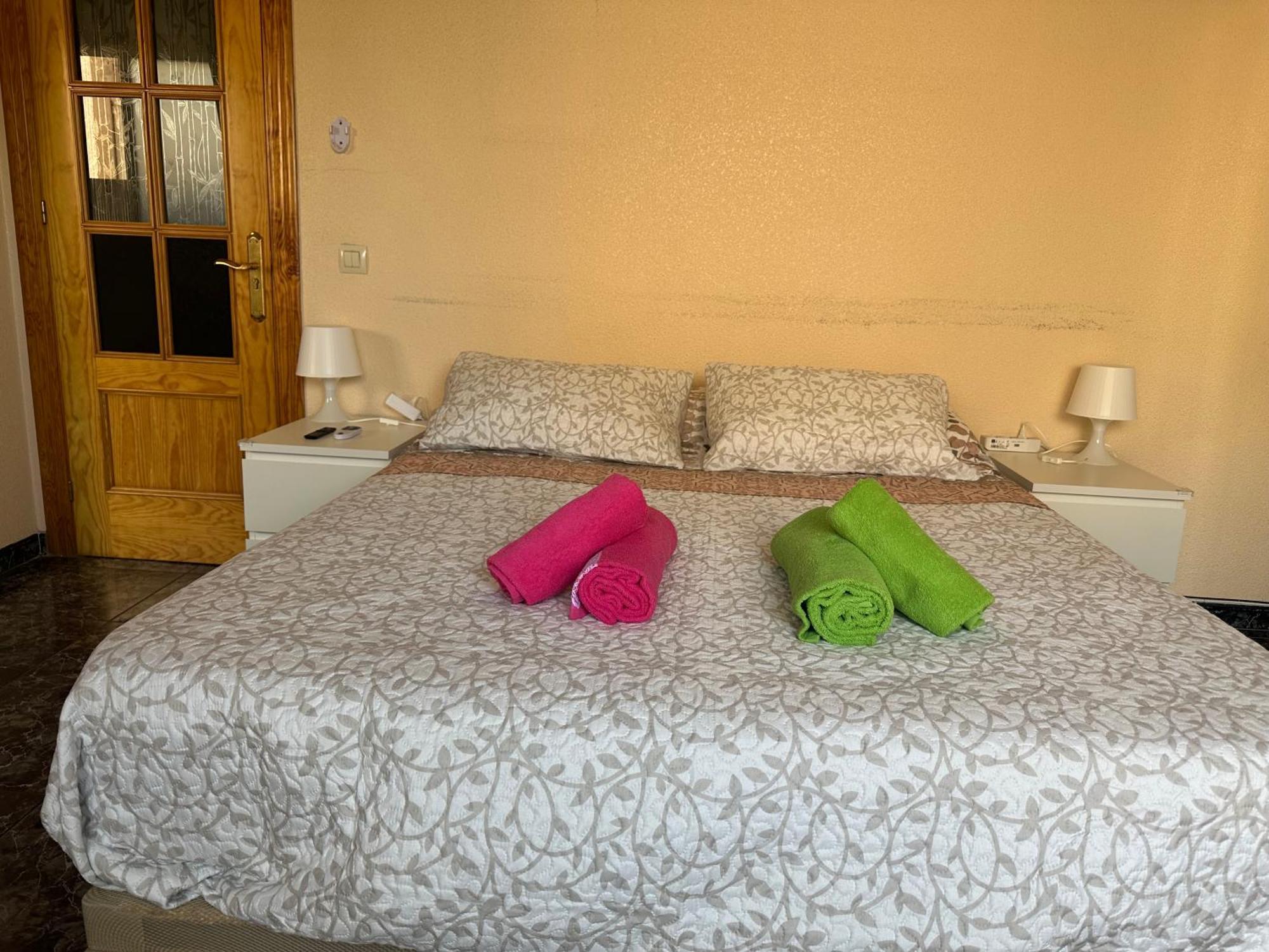 Almeria Centro Habitacion Privada En Apartamento Compartido Εξωτερικό φωτογραφία