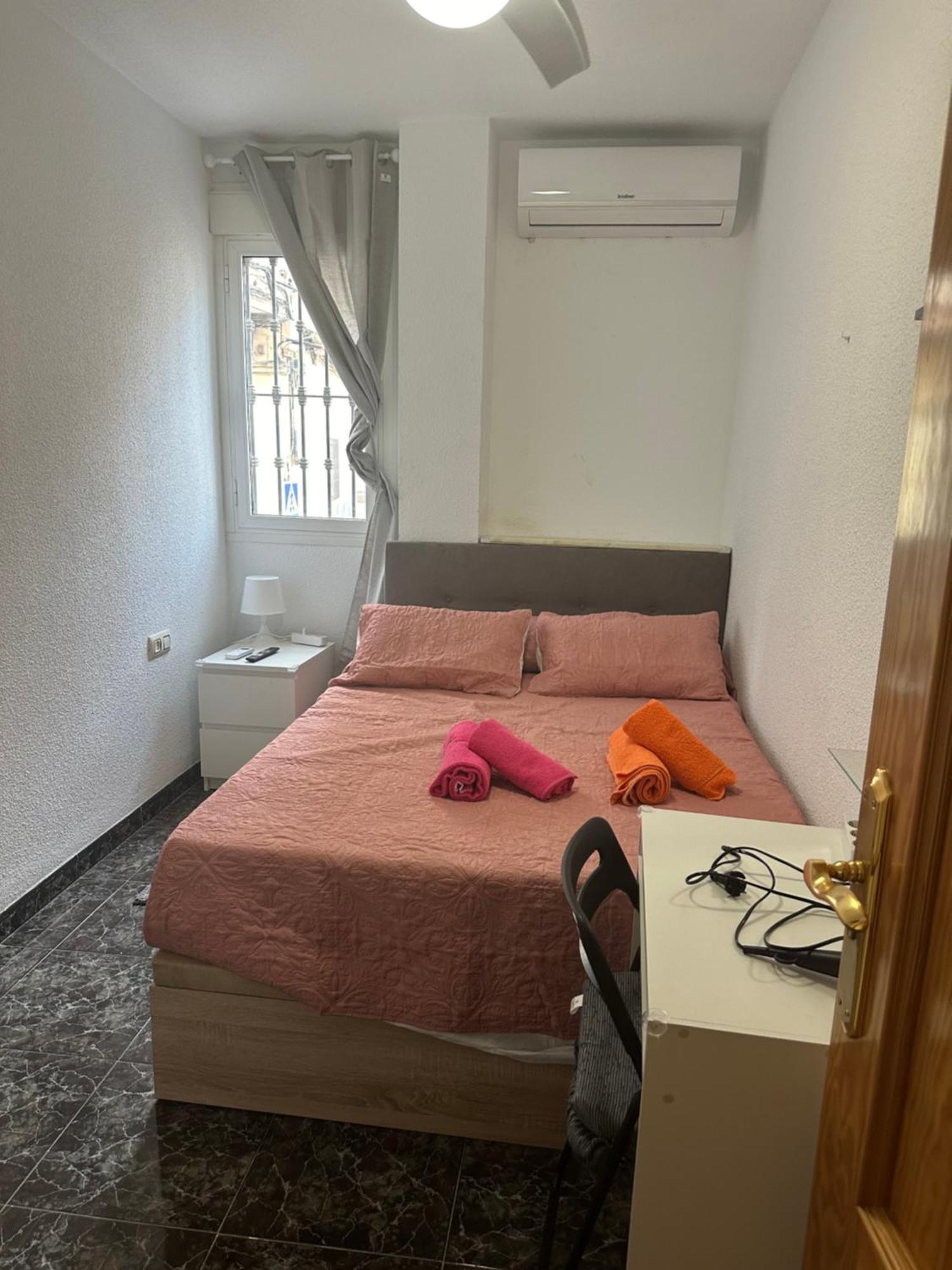 Almeria Centro Habitacion Privada En Apartamento Compartido Εξωτερικό φωτογραφία