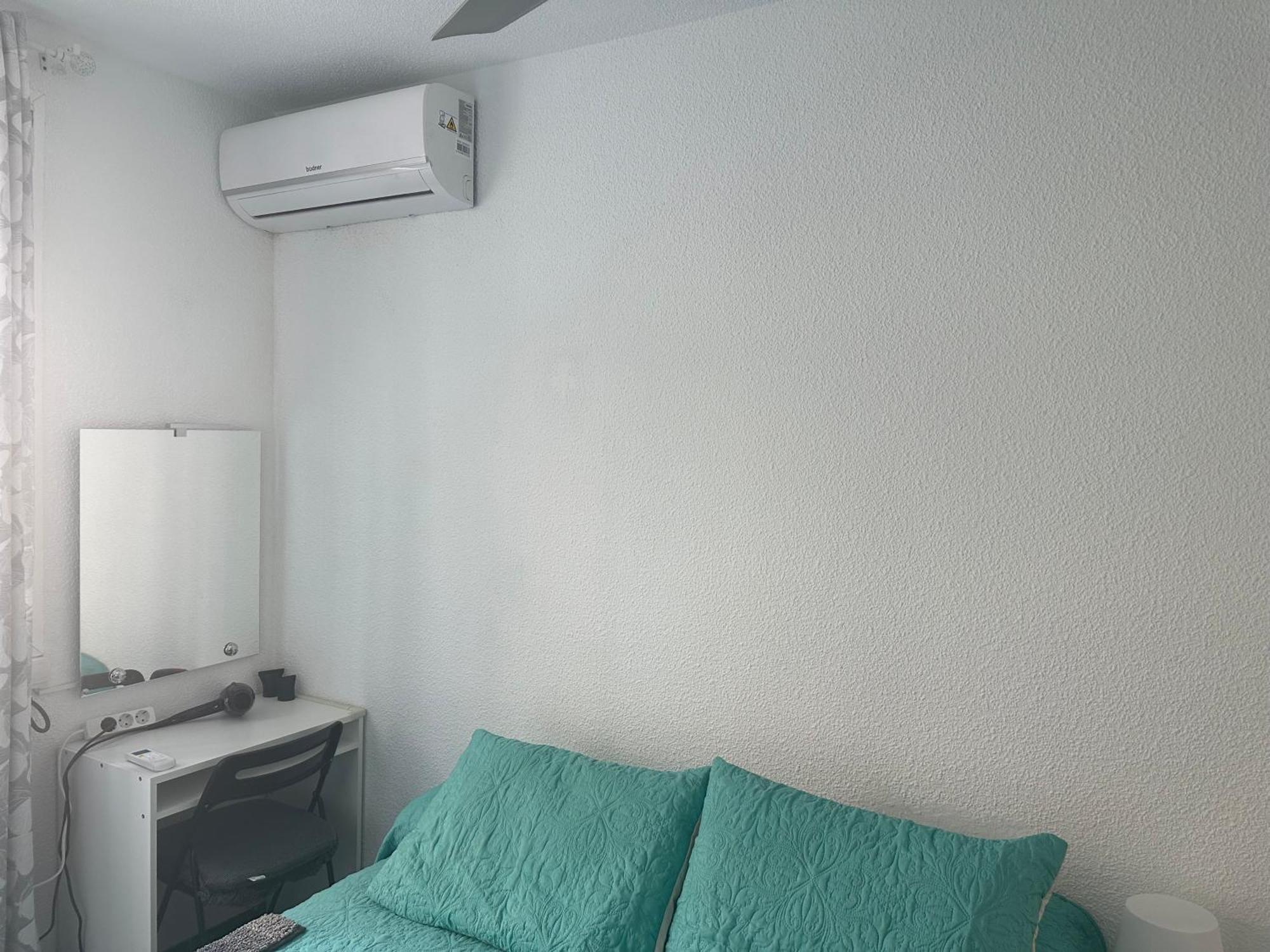 Almeria Centro Habitacion Privada En Apartamento Compartido Εξωτερικό φωτογραφία
