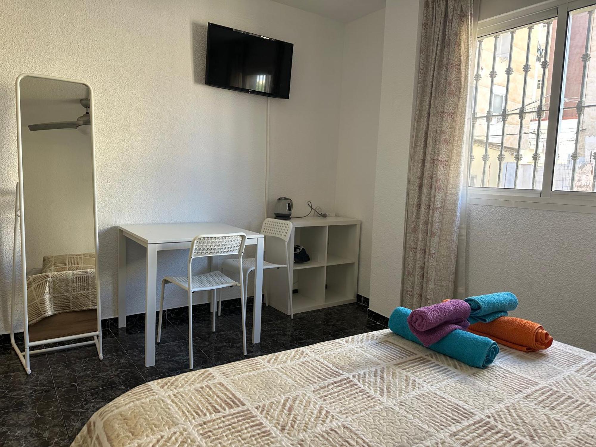 Almeria Centro Habitacion Privada En Apartamento Compartido Εξωτερικό φωτογραφία