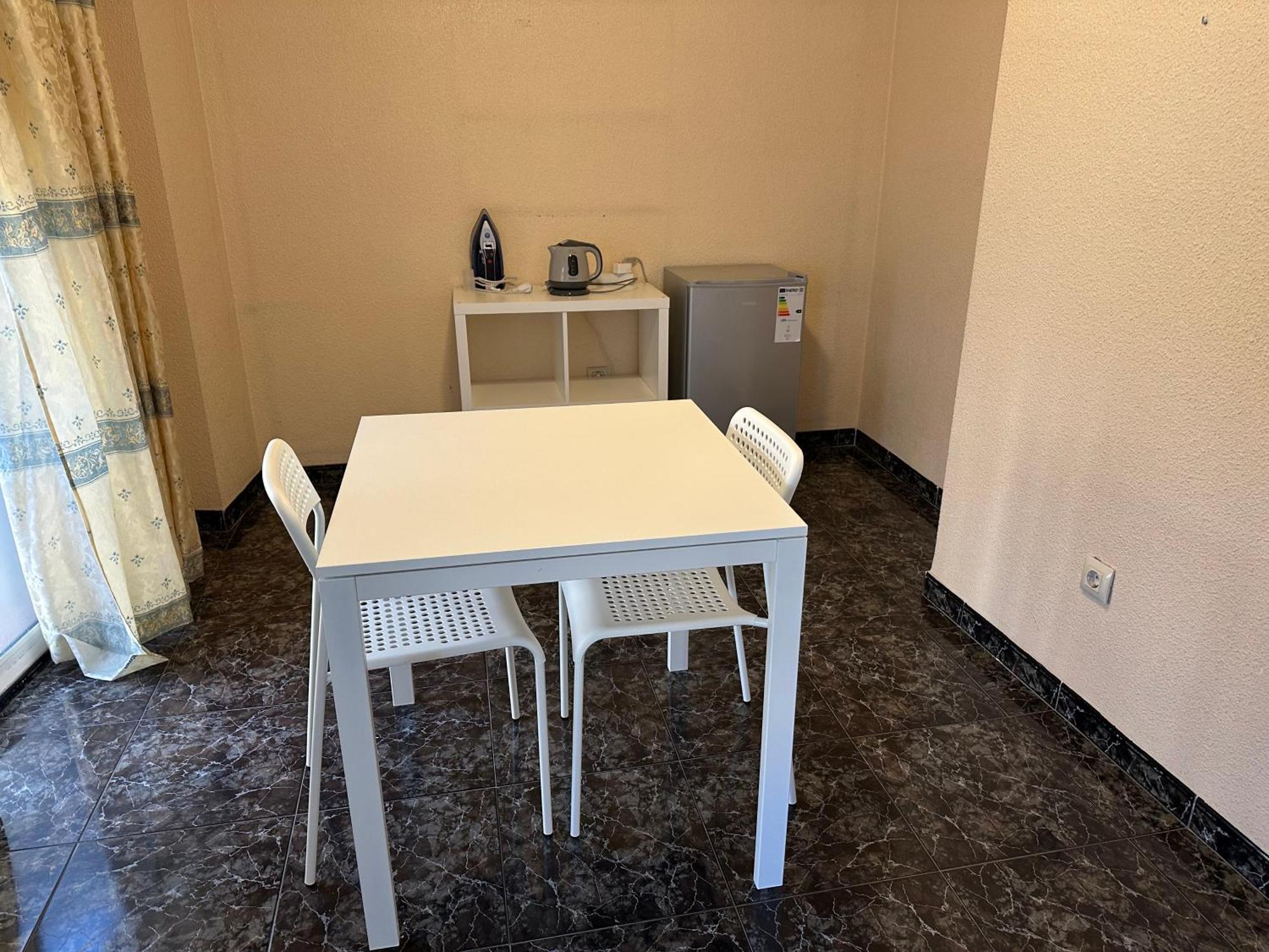 Almeria Centro Habitacion Privada En Apartamento Compartido Εξωτερικό φωτογραφία