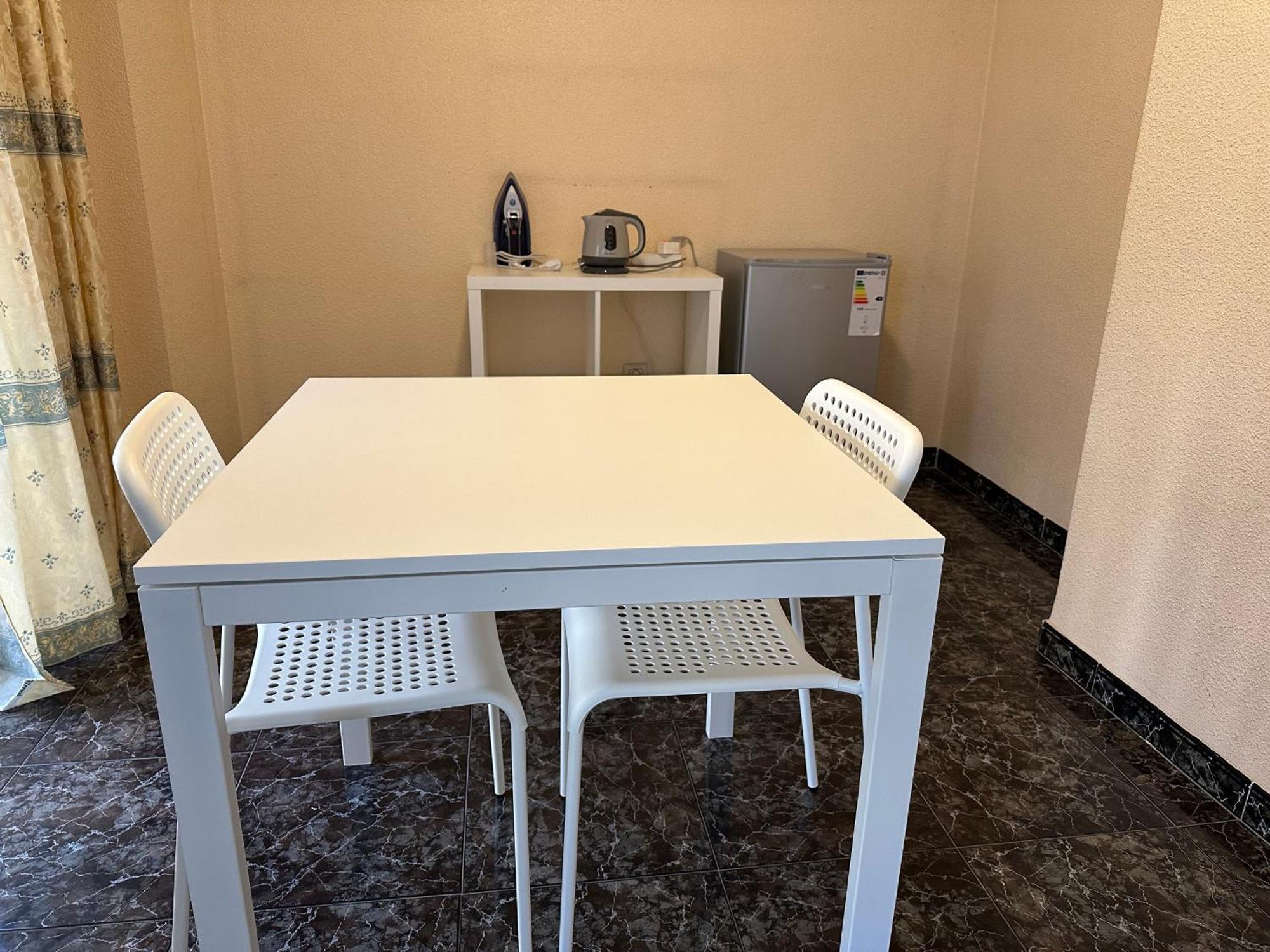 Almeria Centro Habitacion Privada En Apartamento Compartido Εξωτερικό φωτογραφία
